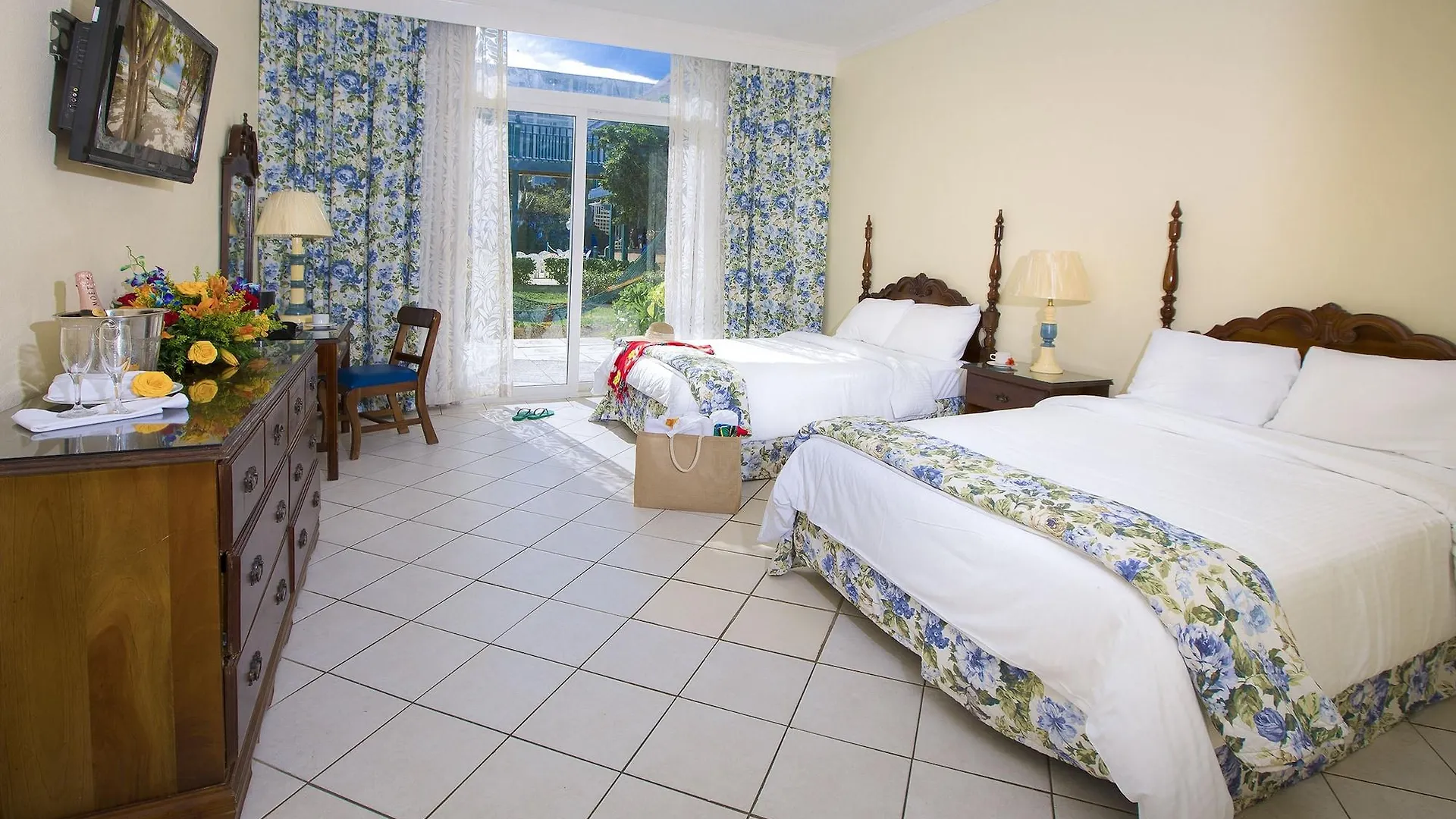 Breezes Resort & Spa All Inclusive, Bahamas (Adults Only) Nassau